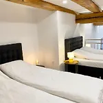 Jungle Loft - Central/free Parking アパート リュブリャナ