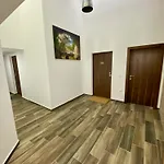 Jungle Loft - Central/free Parking アパート